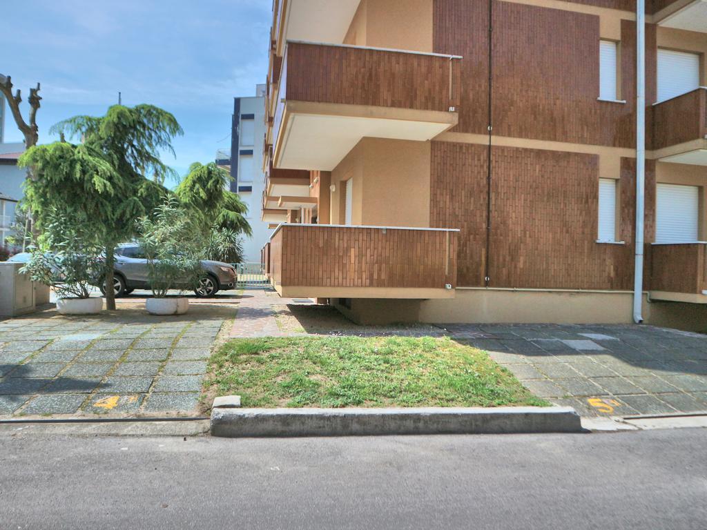 Ferienwohnung Salisburgo Lignano Sabbiadoro Exterior foto