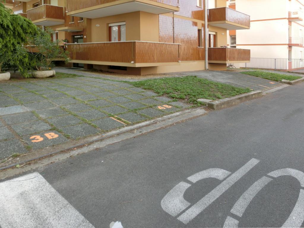 Ferienwohnung Salisburgo Lignano Sabbiadoro Exterior foto